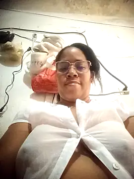 Snapshot of Big_ass_submissive chatting on 16, 12, 2025 Big ass submissive online show from 16, 12, 2025