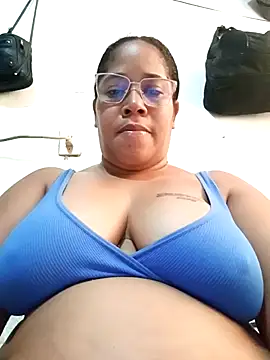 Big ass submissive online show from 6, 5, 2026