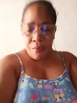 Big ass submissive online show from 13, 5, 2026
