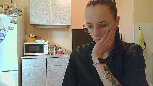 Lucy Divine online show from 15, 9, 2025