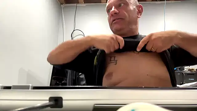 Snapshot of frankyjones8989 chatting on 5, 10, 2025 frankyjones8989 online show from 5, 10, 2025