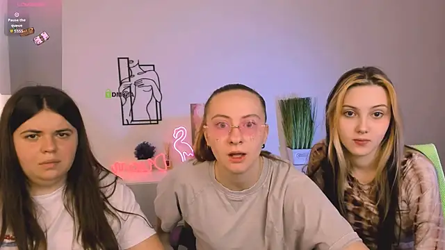 Snapshot of luna_tin chatting on 9, 9, 2025 luna tin online show from 9, 9, 2025