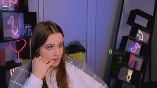 Snapshot of luna_tin chatting on 30, 9, 2025 luna tin online show from 30, 9, 2025