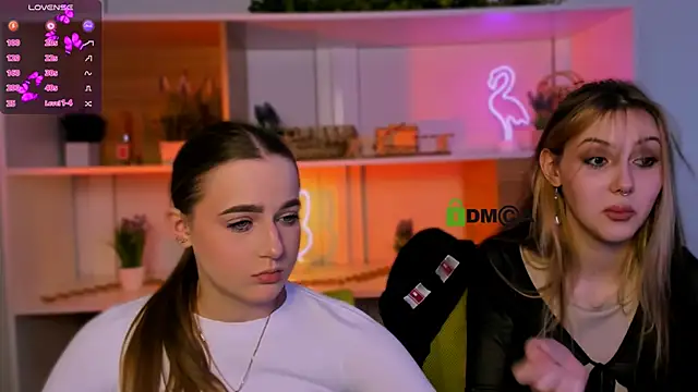 Snapshot of luna_tin chatting on 13, 11, 2025 luna tin online show from 13, 11, 2025