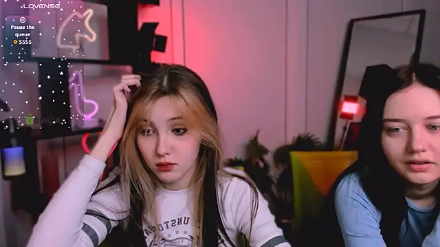 Snapshot of luna_tin chatting on 26, 11, 2025 luna tin online show from 26, 11, 2025