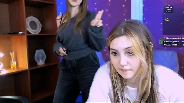 Snapshot of luna_tin chatting on 4, 12, 2025 luna tin online show from 4, 12, 2025