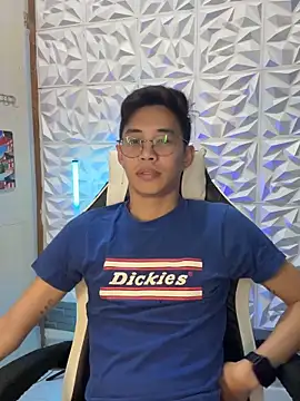 Snapshot of Prince-Harrison chatting on 25, 11, 2025 Prince-Harrison online show from 25, 11, 2025