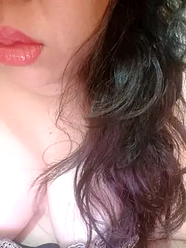 Snapshot of Julyy08 chatting on 21, 4, 2026 Julyy08 online show from 21, 4, 2026