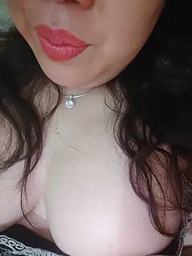 Snapshot of Julyy08 chatting on 22, 5, 2026 Julyy08 online show from 22, 5, 2026