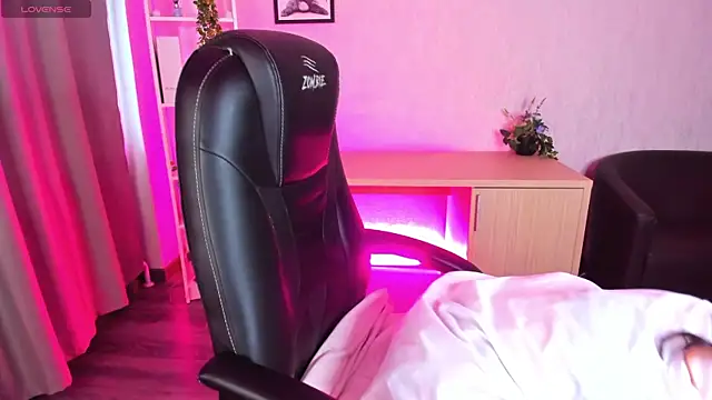 Alis Platt online show from 22, 9, 2025