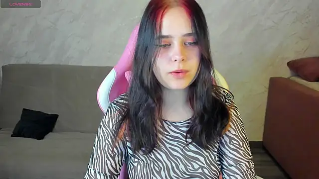 Alis Platt online show from 6, 10, 2025