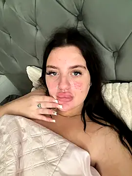 Snapshot of Victoriasteel chatting on 24, 9, 2025 Victoriasteel online show from 24, 9, 2025