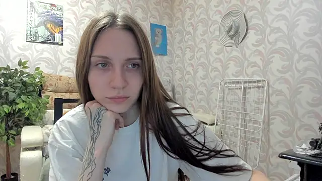 Kelly Gerzikaa online show from 25, 10, 2025