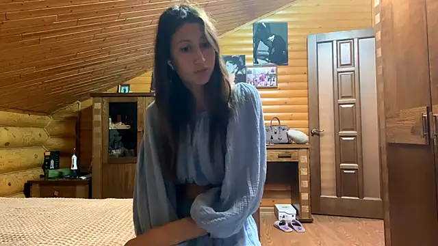 Snapshot of Shyselly chatting on 10, 9, 2025 Shyselly online show from 10, 9, 2025