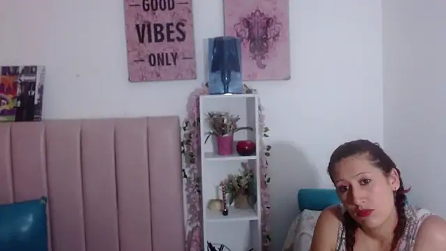 Chloe Wiild online show from 18, 9, 2025