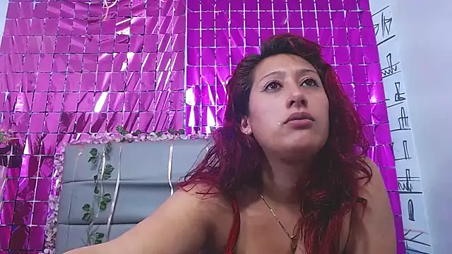 Chloe Wiild online show from 22, 10, 2025