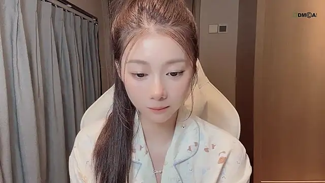 Makinghappymyself  online show from 2, 12, 2025