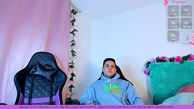 Sarahandzack online show from 17, 12, 2025