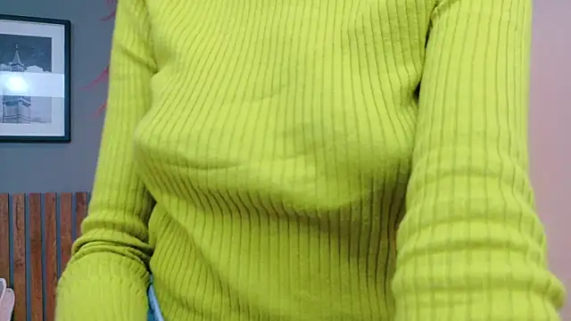 Snapshot of luna_roja25 chatting on 1, 10, 2025 luna roja25 online show from 1, 10, 2025