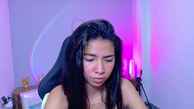 Snapshot of luna_roja25 chatting on 12, 2, 2026 luna roja25 online show from 12, 2, 2026