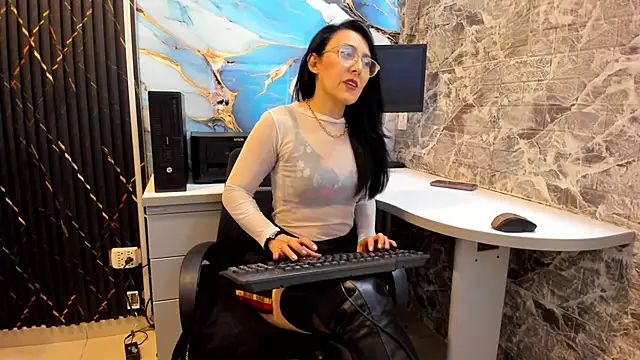 Snapshot of Scarlett_14_ chatting on 18, 9, 2025 Scarlett 14  online show from 18, 9, 2025