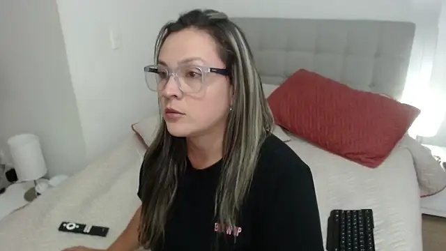 sophie lopez1 online show from 13, 9, 2025