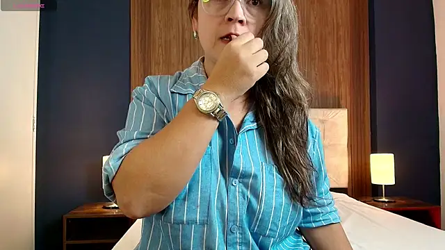 sophie lopez1 online show from 25, 5, 2026
