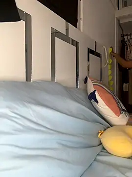 fendi E online show from 5, 10, 2025