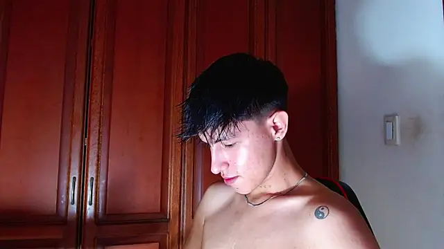 rowanbigboy23 online show from 16, 9, 2025