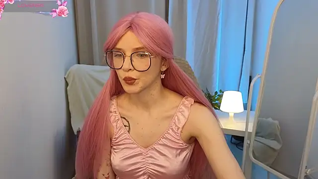 KiraMountrays online show from 28, 9, 2025