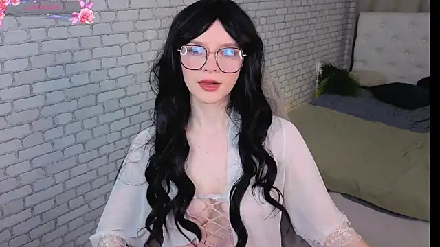 KiraMountrays online show from 14, 10, 2025