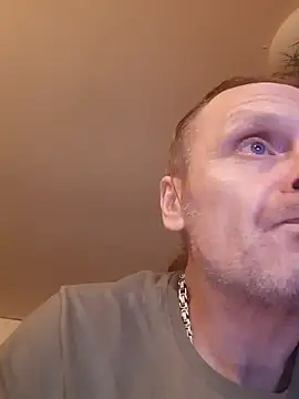 Snapshot of Kuba_Gd chatting on 1, 2, 2025 Kuba Gd online show from 1, 2, 2025