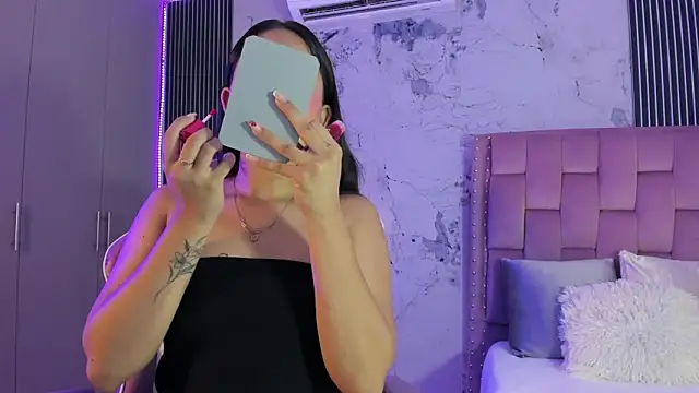 Laly Cherry  online show from 25, 9, 2025