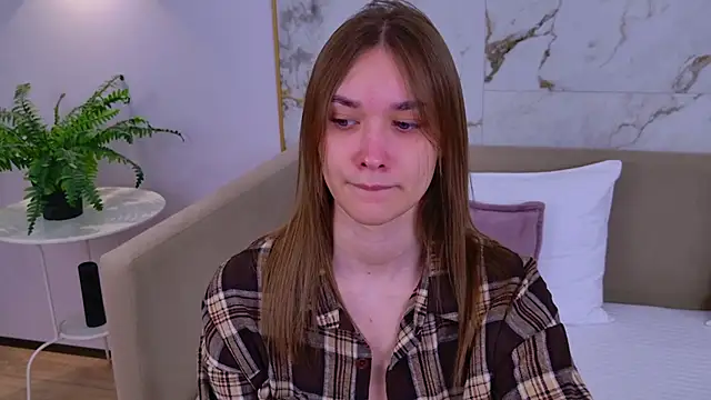 AmadaReine online show from 1, 10, 2025