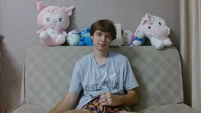 Snapshot of hilt_on_ chatting on 10, 10, 2025 hilt on  online show from 10, 10, 2025