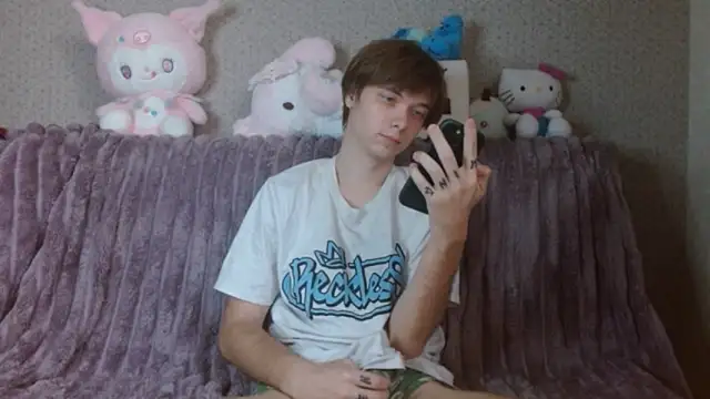 Snapshot of hilt_on_ chatting on 25, 10, 2025 hilt on  online show from 25, 10, 2025