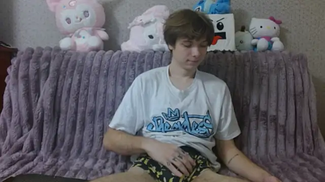 Snapshot of hilt_on_ chatting on 27, 10, 2025 hilt on  online show from 27, 10, 2025