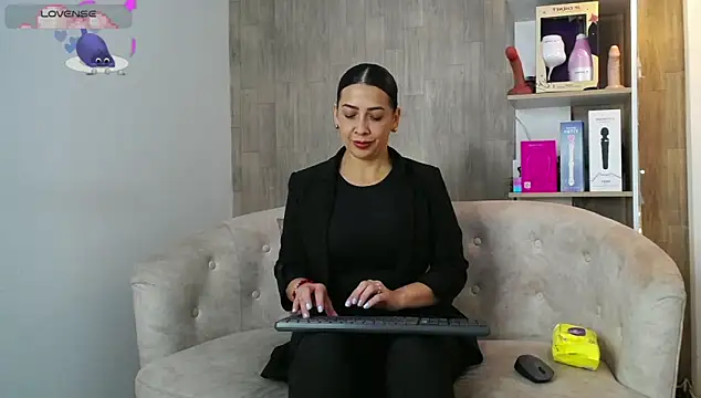 cortney tayler online show from 15, 12, 2025