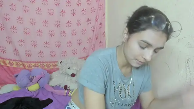 Snapshot of EclipseandFlame chatting on 28, 11, 2025 EclipseandFlame online show from 28, 11, 2025