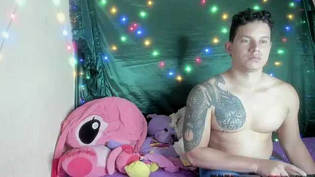 Snapshot of EclipseandFlame chatting on 2, 12, 2025 EclipseandFlame online show from 2, 12, 2025