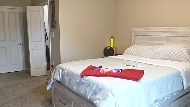 Snapshot of Calimarina chatting on 6, 11, 2025 Calimarina online show from 6, 11, 2025