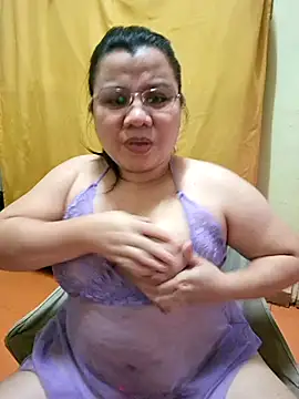 Snapshot of hotlyn45 chatting on 23, 9, 2025 hotlyn45 online show from 23, 9, 2025