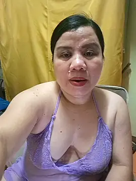 Snapshot of hotlyn45 chatting on 20, 10, 2025 hotlyn45 online show from 20, 10, 2025