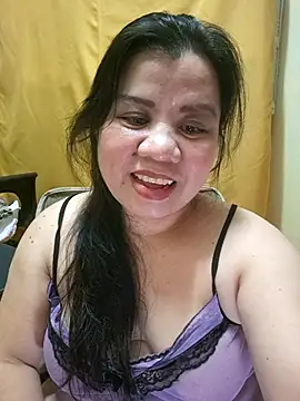 Snapshot of hotlyn45 chatting on 21, 10, 2025 hotlyn45 online show from 21, 10, 2025