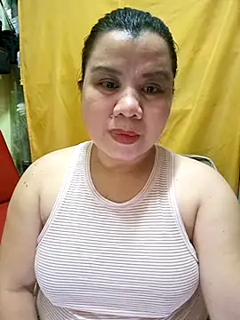 Snapshot of hotlyn45 chatting on 22, 10, 2025 hotlyn45 online show from 22, 10, 2025