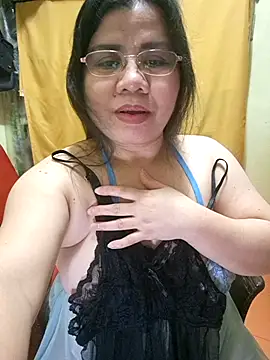 Snapshot of hotlyn45 chatting on 30, 10, 2025 hotlyn45 online show from 30, 10, 2025