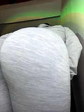 Amelia laurent online show from 27, 11, 2025