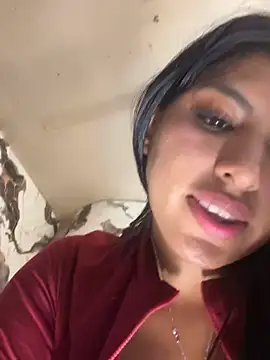 BrunetteBliss69 online show from 15, 5, 2026