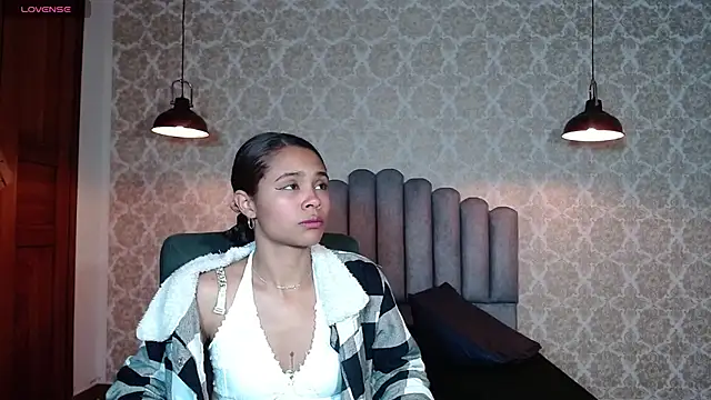 Snapshot of Kristall_06 chatting on 29, 9, 2025 Kristall 06 online show from 29, 9, 2025