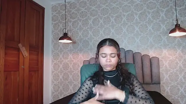 Snapshot of Kristall_06 chatting on 3, 10, 2025 Kristall 06 online show from 3, 10, 2025